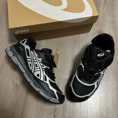 ASICS BLACK 🍭
