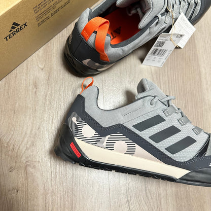 ADIDAS TERREX SWIFT  TALLA 45 1/3