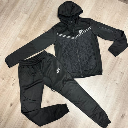 Conjunto NIKE TECH BLACK