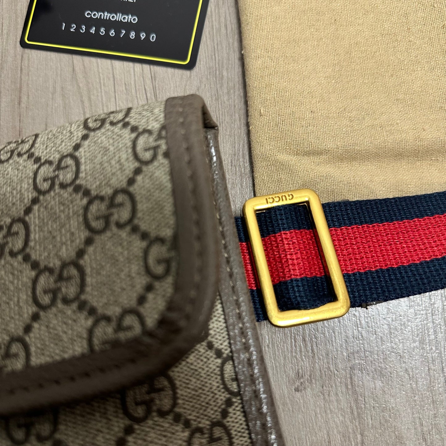 RIÑONERA GUCCI GG