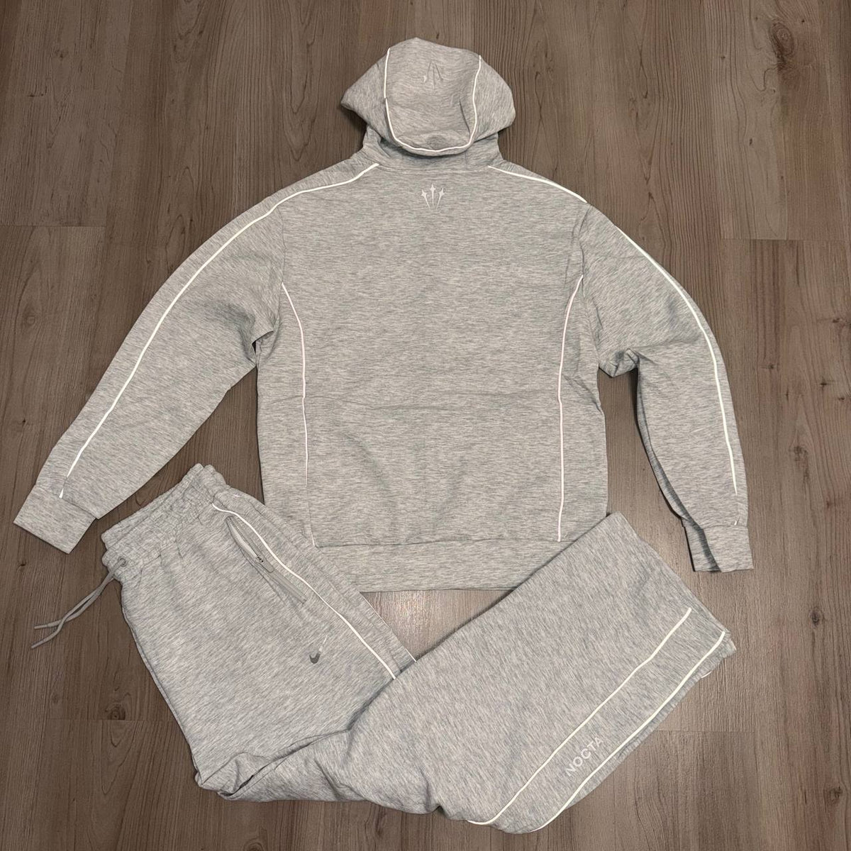 Conjunto largo NIKE NOCTA TELA GRUESA